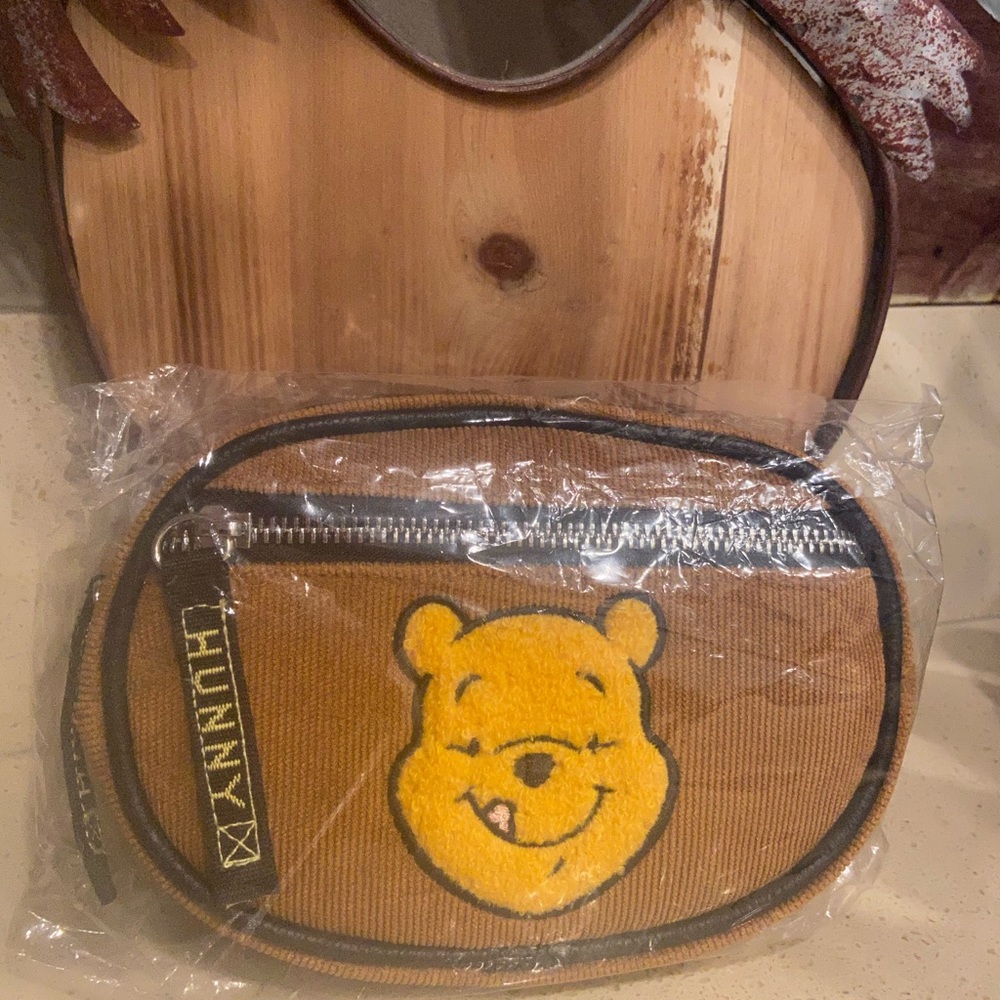 Loungefly Winnie the Pooh Fanny pack